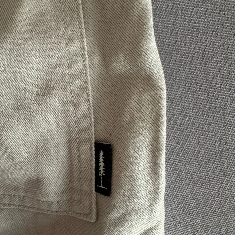 Women’s Casual Tan Shorts - Picture 3 of 5